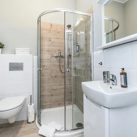 Rent Like - Serenity I - Old Town Apartment *