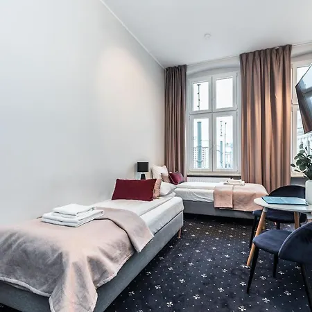 Rent Like - Serenity I - Old Town Apartment